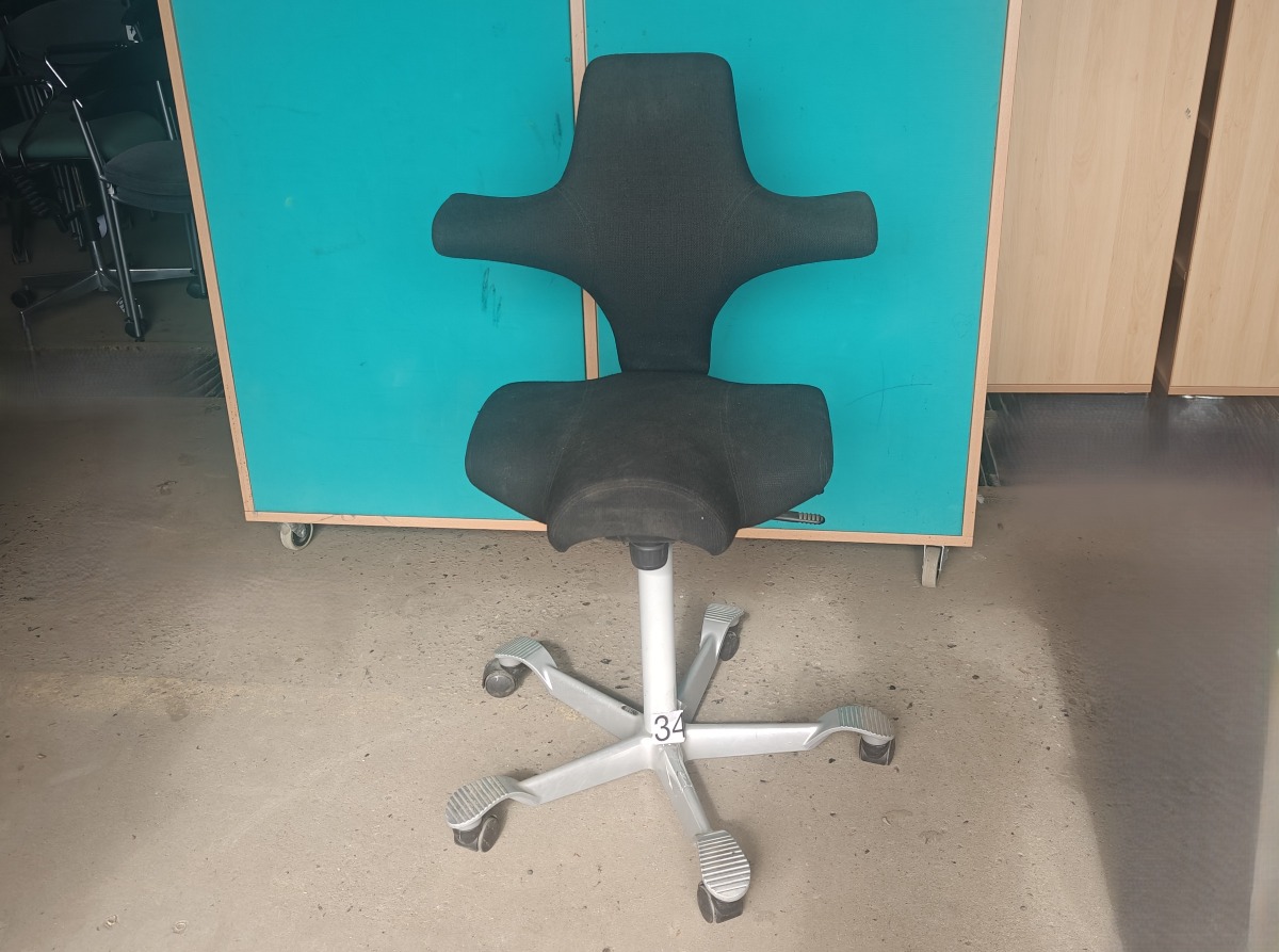 Ergonomisk kontorstol. Mrk: HÅG. Model: Capisco 8106