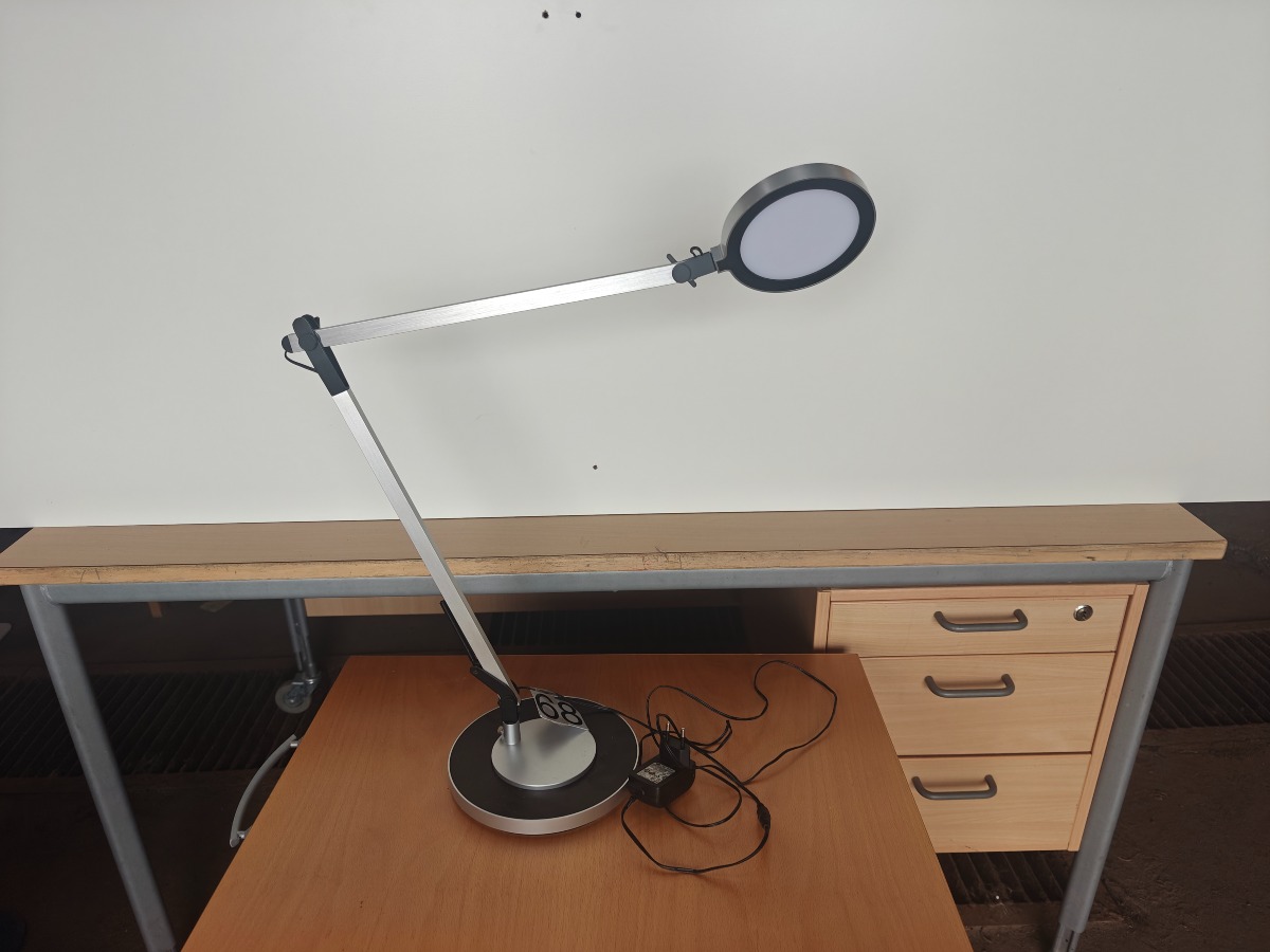 LED skrivebordslampe. Mrk: Nielsen Light