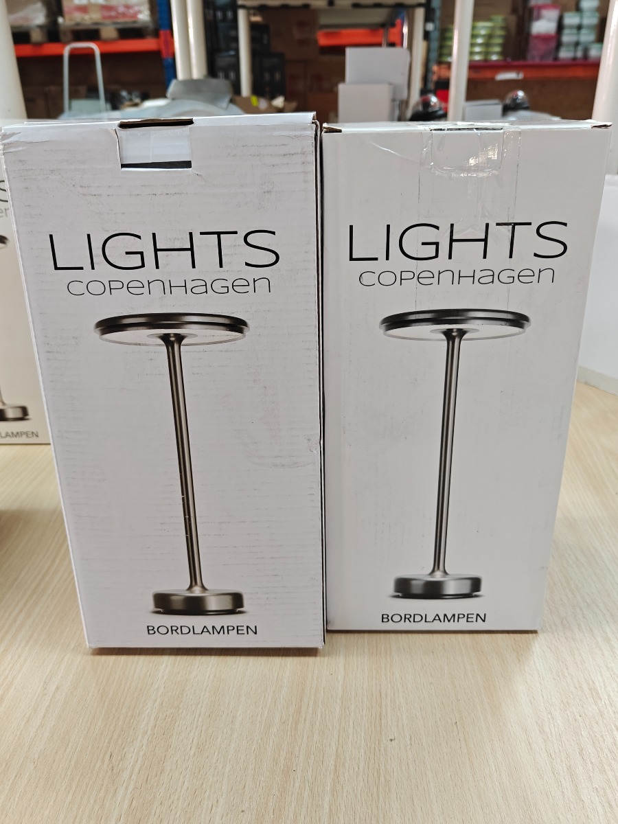 Lights Copenhagen. 2  LED bordlamper