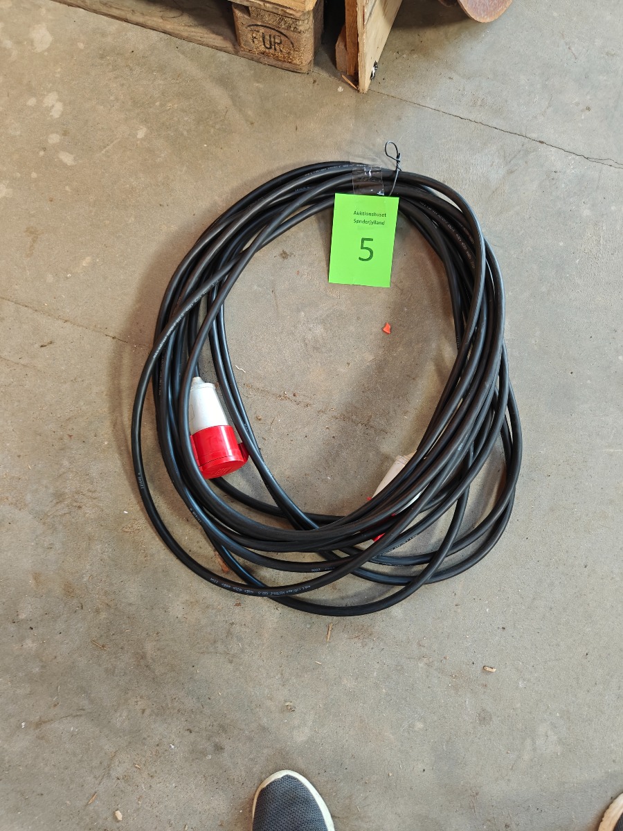 Kraftkabel 32 amp. stik ca 18 meter