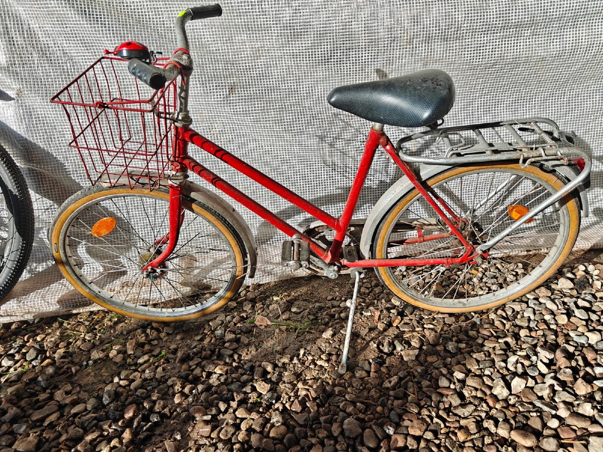 Ældre pigecykel 20