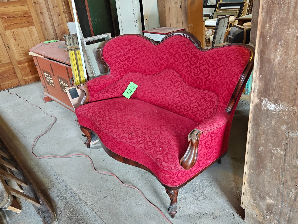 Nyrokoko sofa 