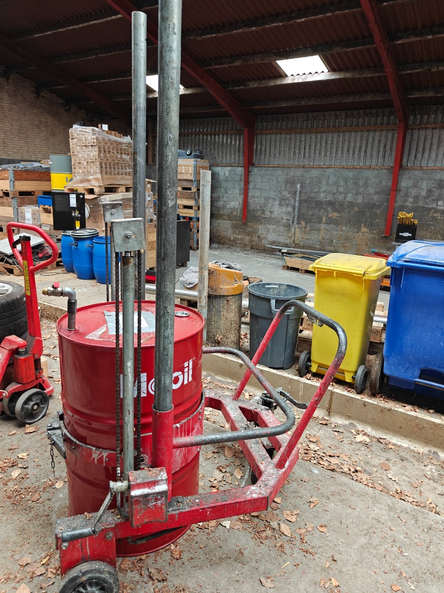 Hydraulisk tøndeløfter/vender til 200 L tromler