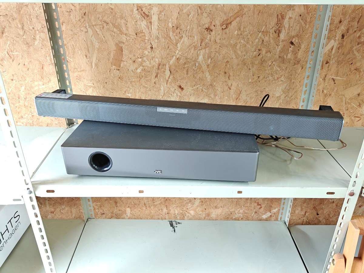 JVC TH-D337H 2.1-kanals soundbar med en medfølgende kablet subwoofer