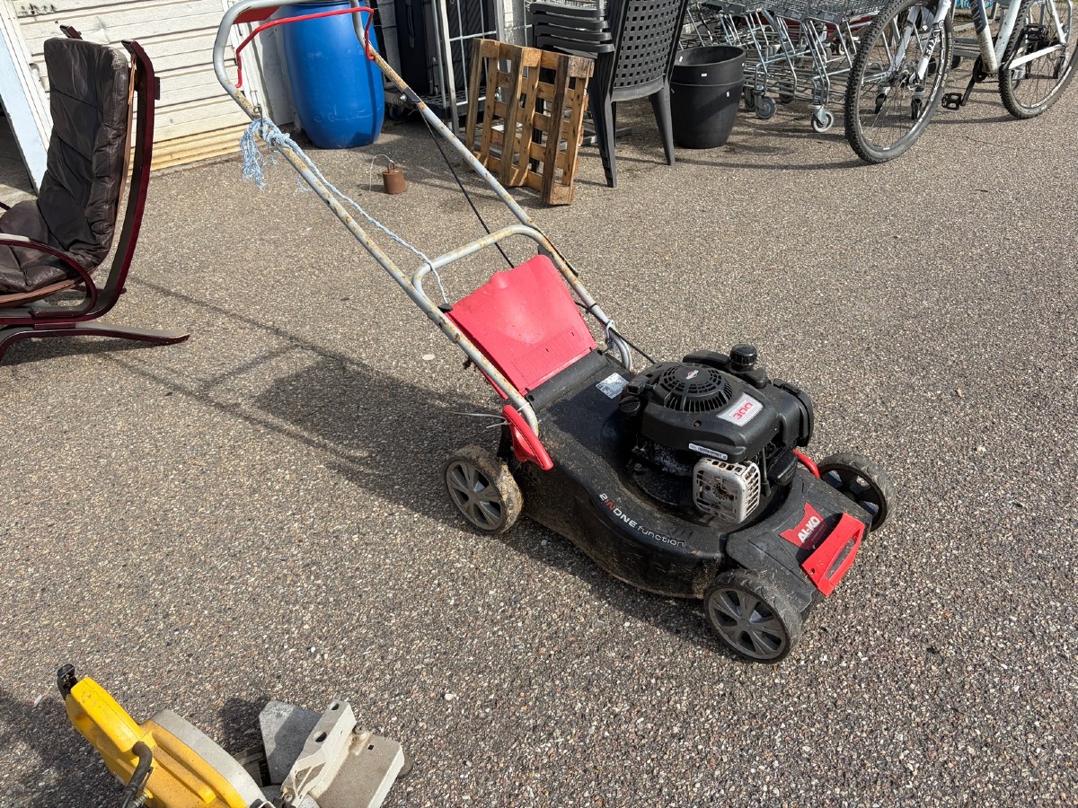 AL-KO benzinplæneklipper med Briggs & Stratton 300 Series motor