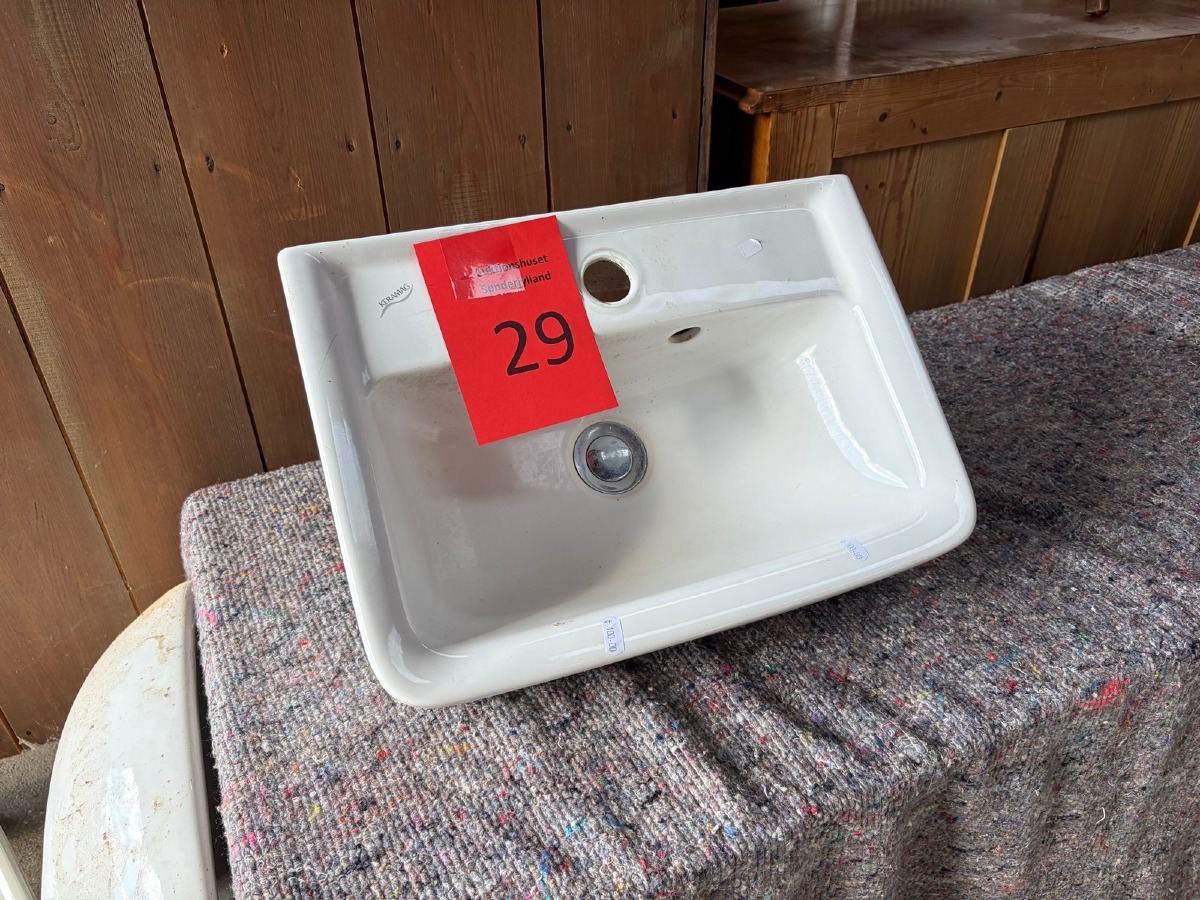 Keramag håndvask i hvid porcelæn – ca. 50 x 35 cm