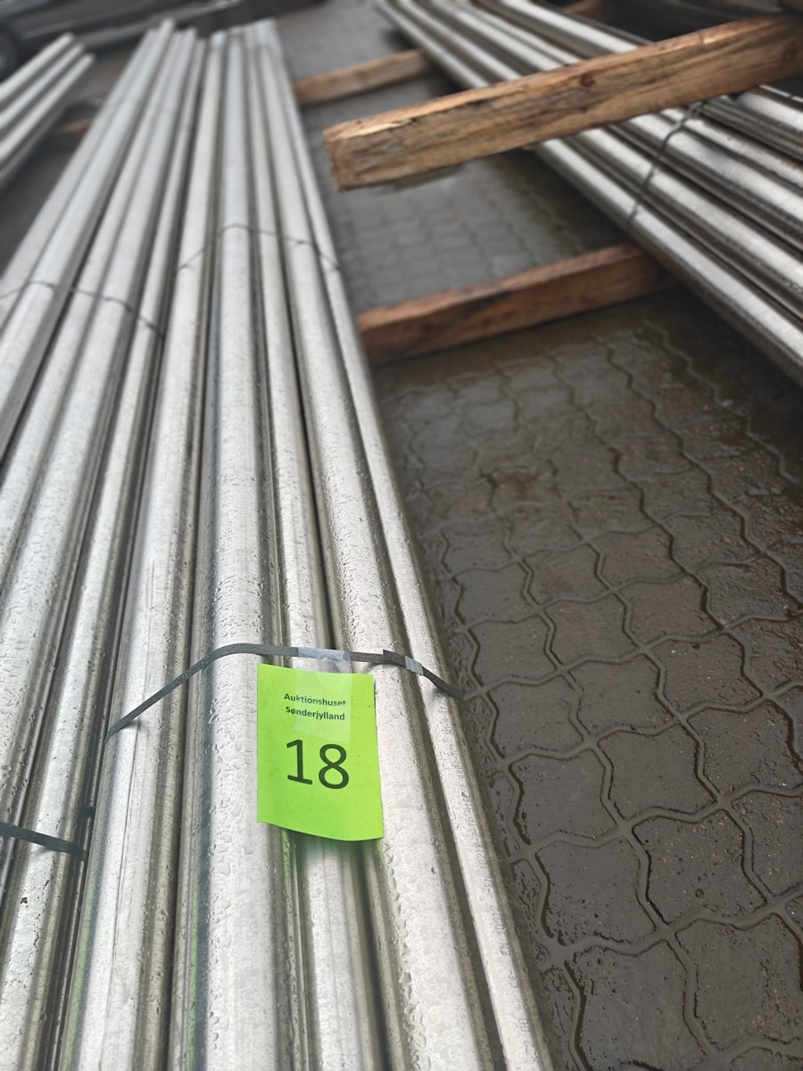Rustfri syrefast stålrør 76,10 x 2,00 mm L 600 cm (15)