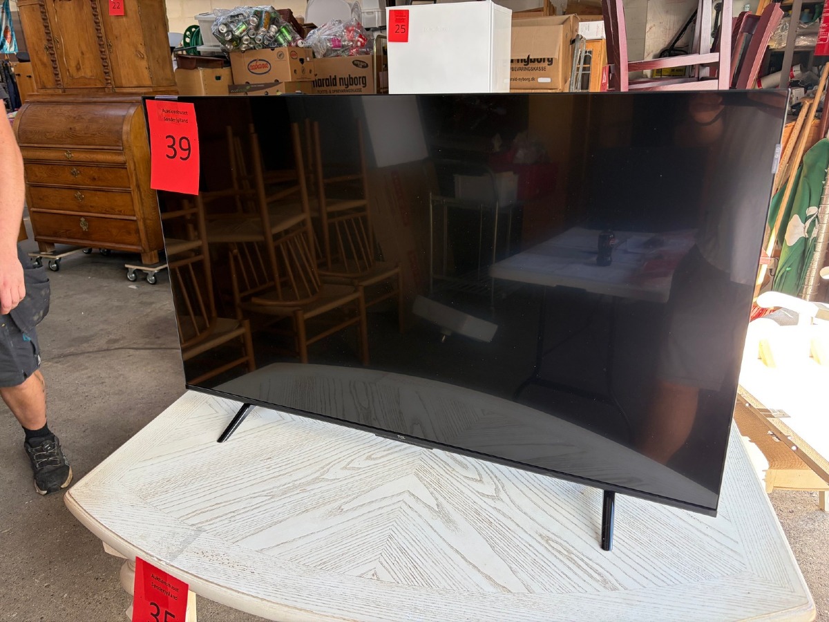 TCL 43