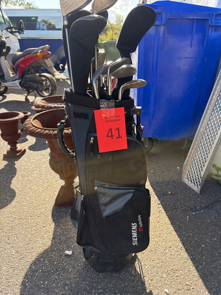 Golfsæt med Siemens Mobile golfbag – diverse køller og jern