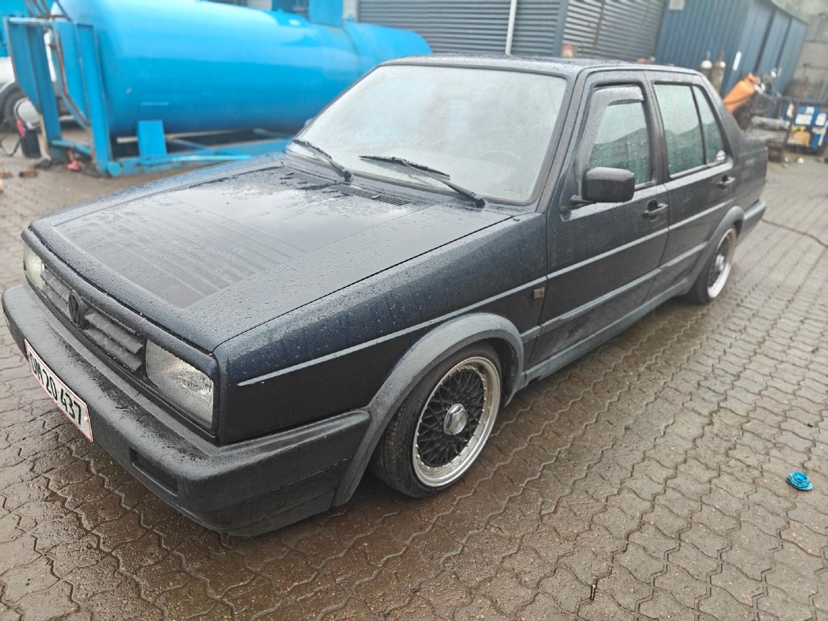 VW Jetta 1,8 reg. første gang 18/6 1991
