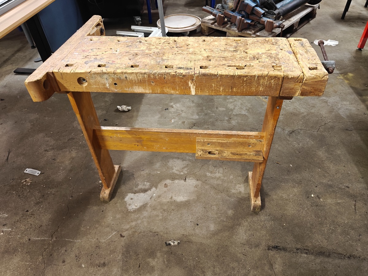 Høvlebænk / sløjdbord  L 87 x H 75 cm