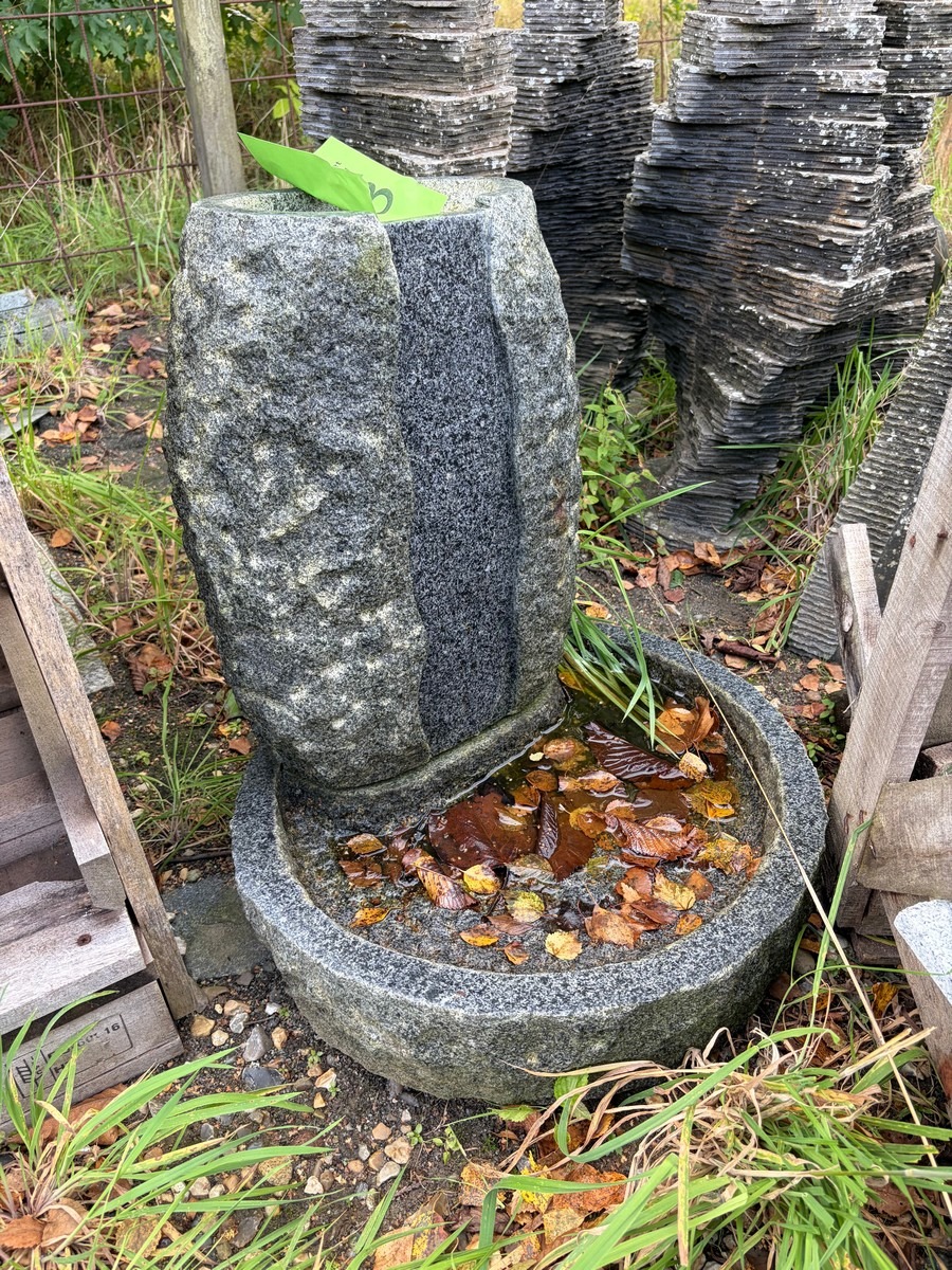 Lille vandfald