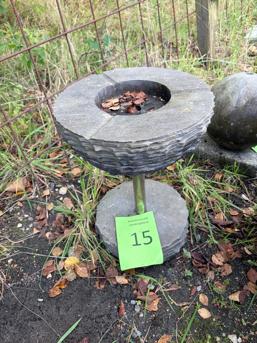 Lille vandkunst på metalrør
