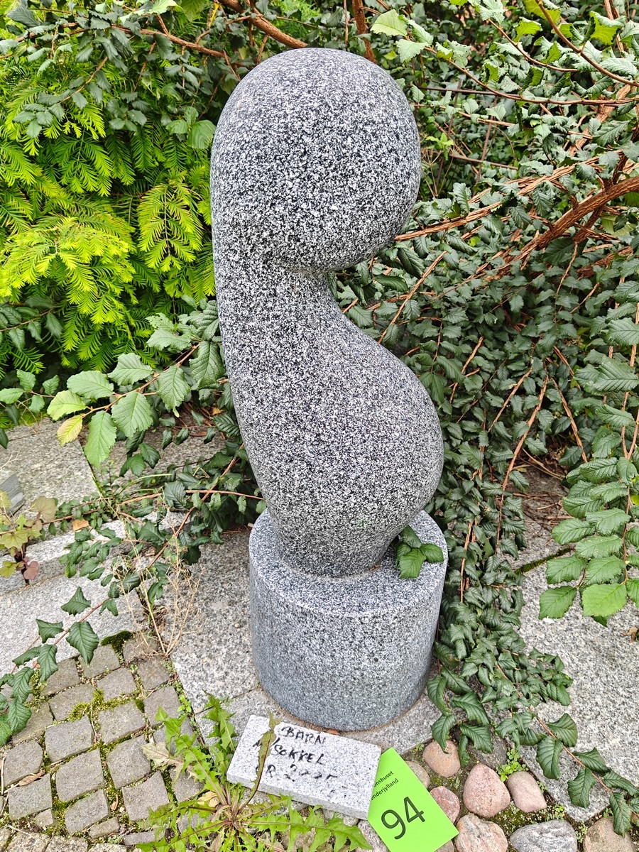 Organisk formet skulptur