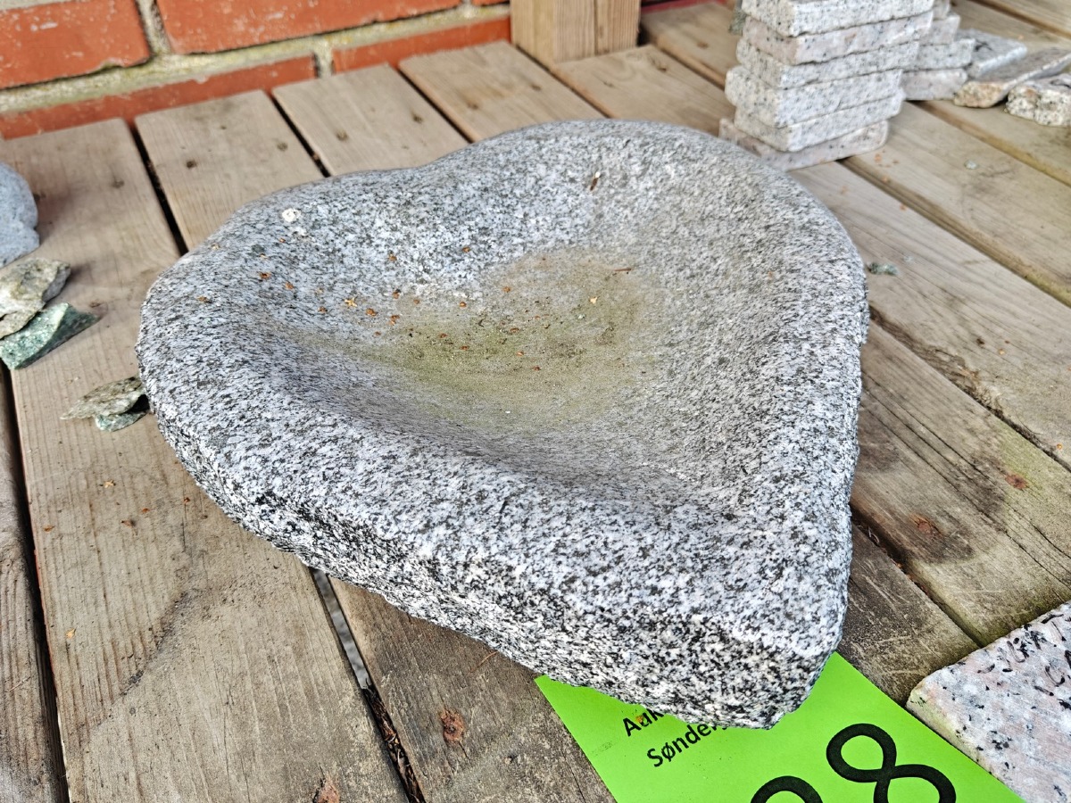 Hjerteformet fuglebad