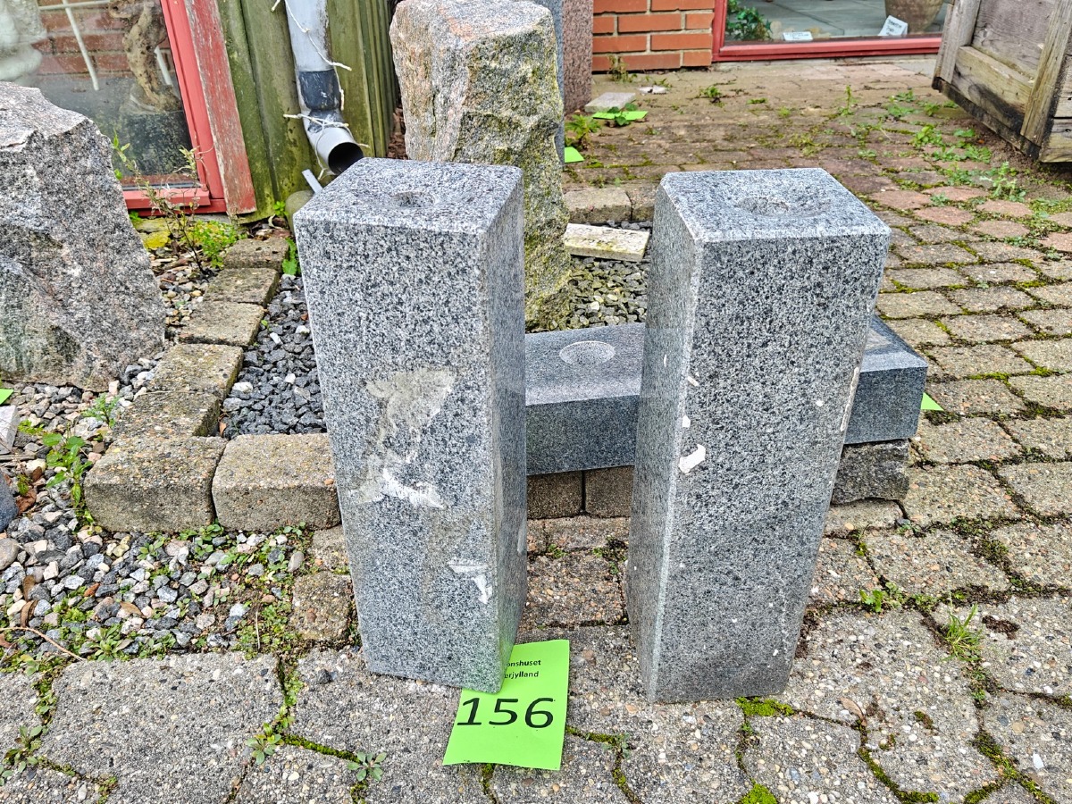 Par søjleformede vandsten 