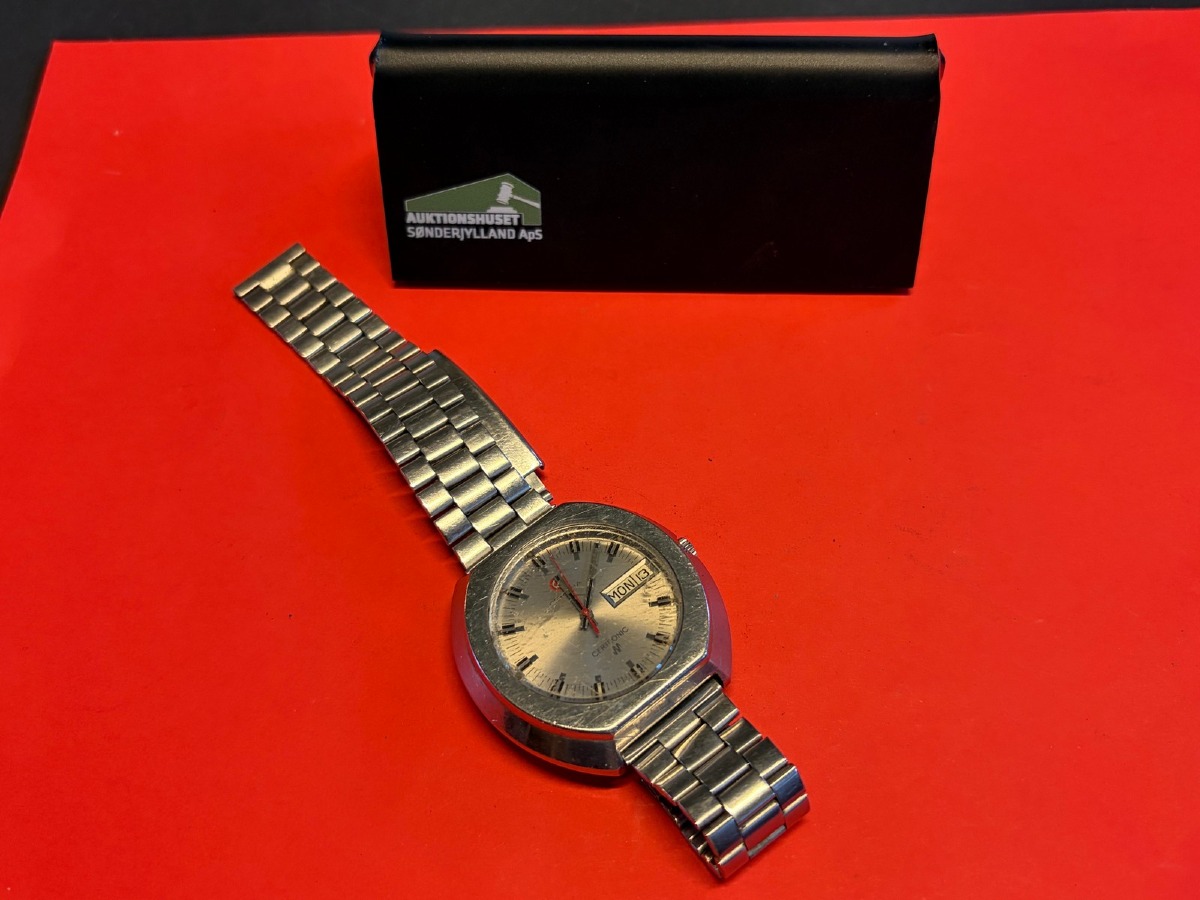 Certina Certitronic M armbåndsur med dag/dato og stållænke