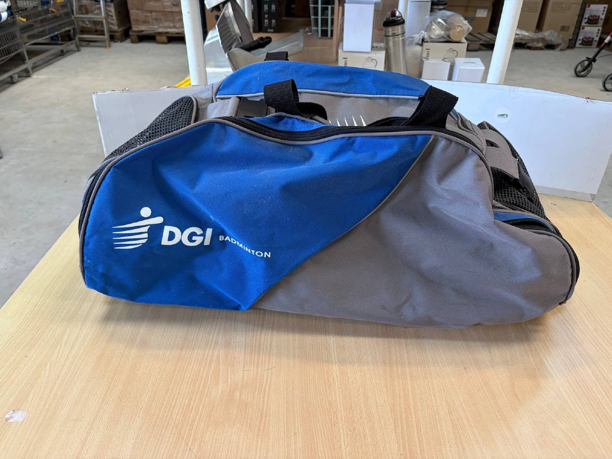 DGI Badminton sportstaske med hjul og teleskophåndtag