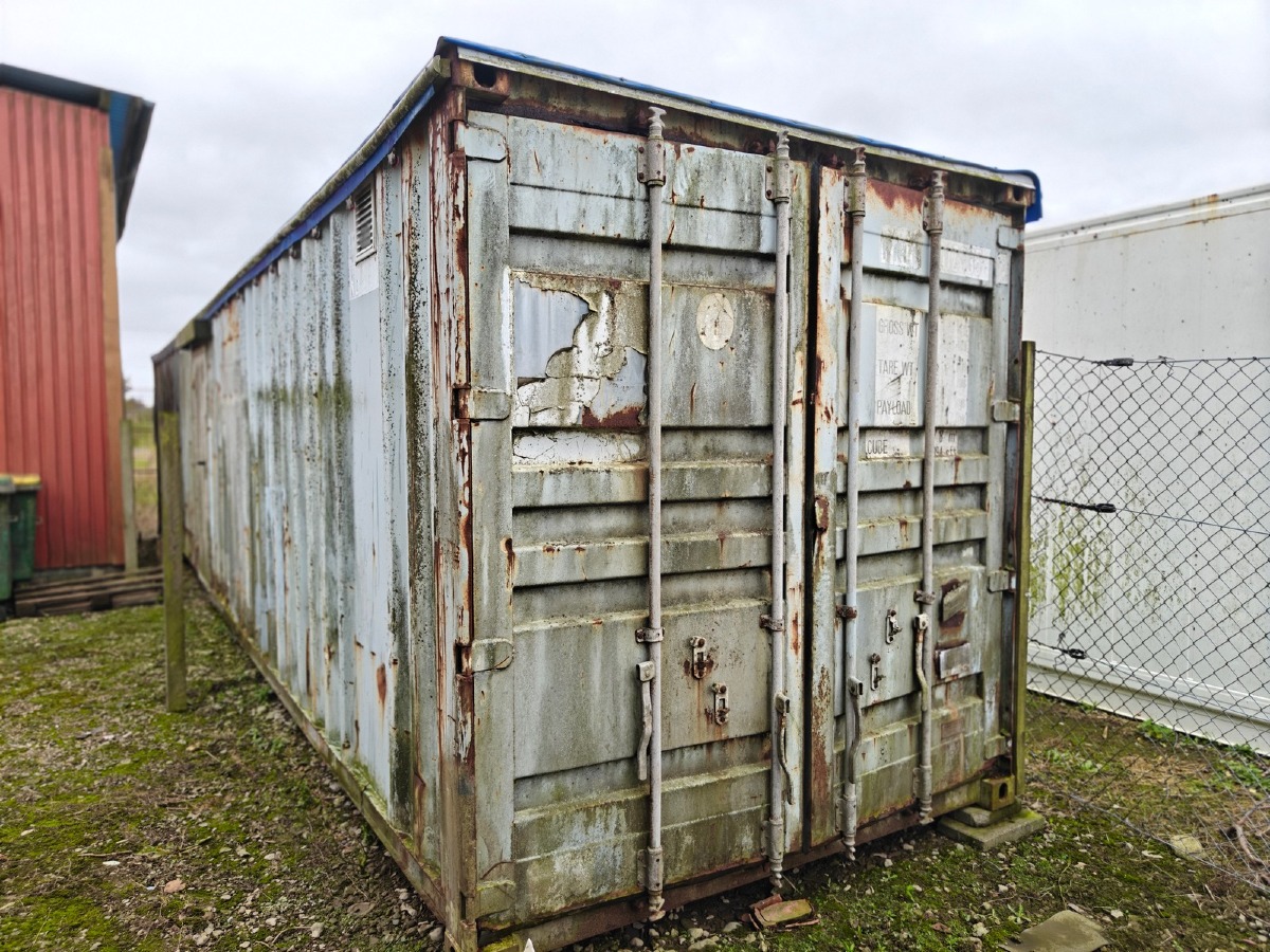 40 fods container indeholende en del kloark rør & fittings 
