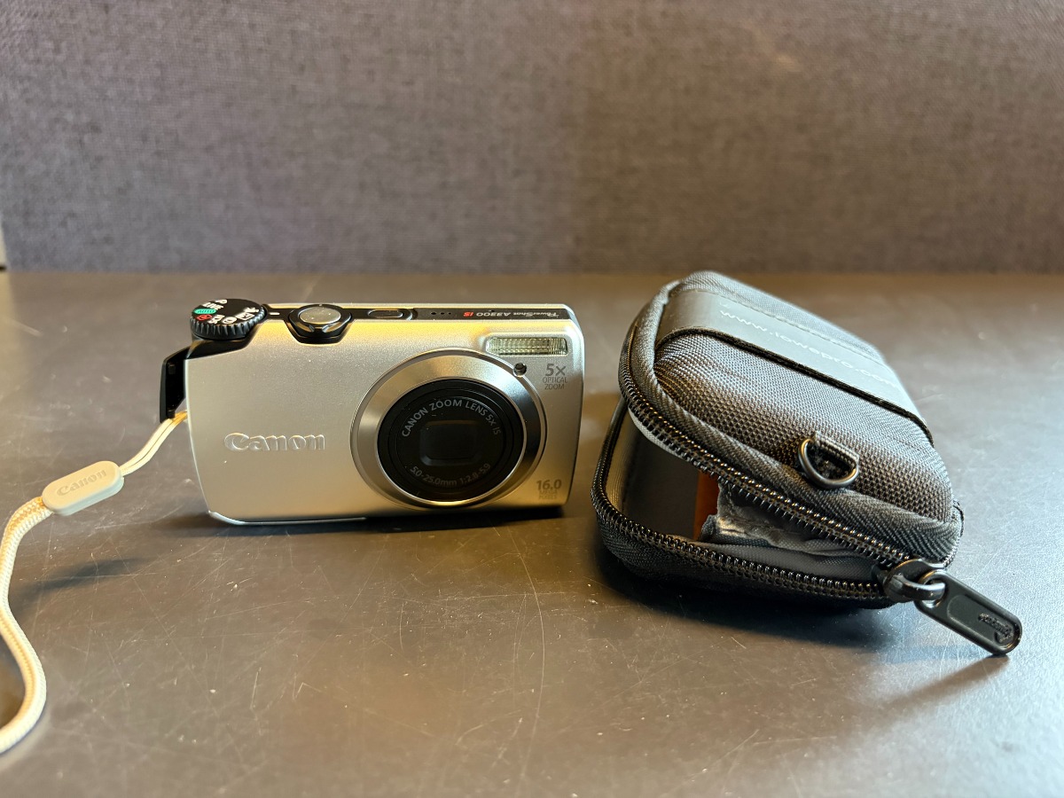 Canon PowerShot A3300 IS digitalkamera – 16 MP, 5x optisk zoom – med taske