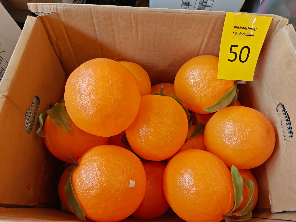 Efterårsdekoration af appelsiner 