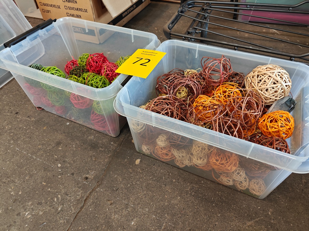 Efterårsdekoration kugler i rattan