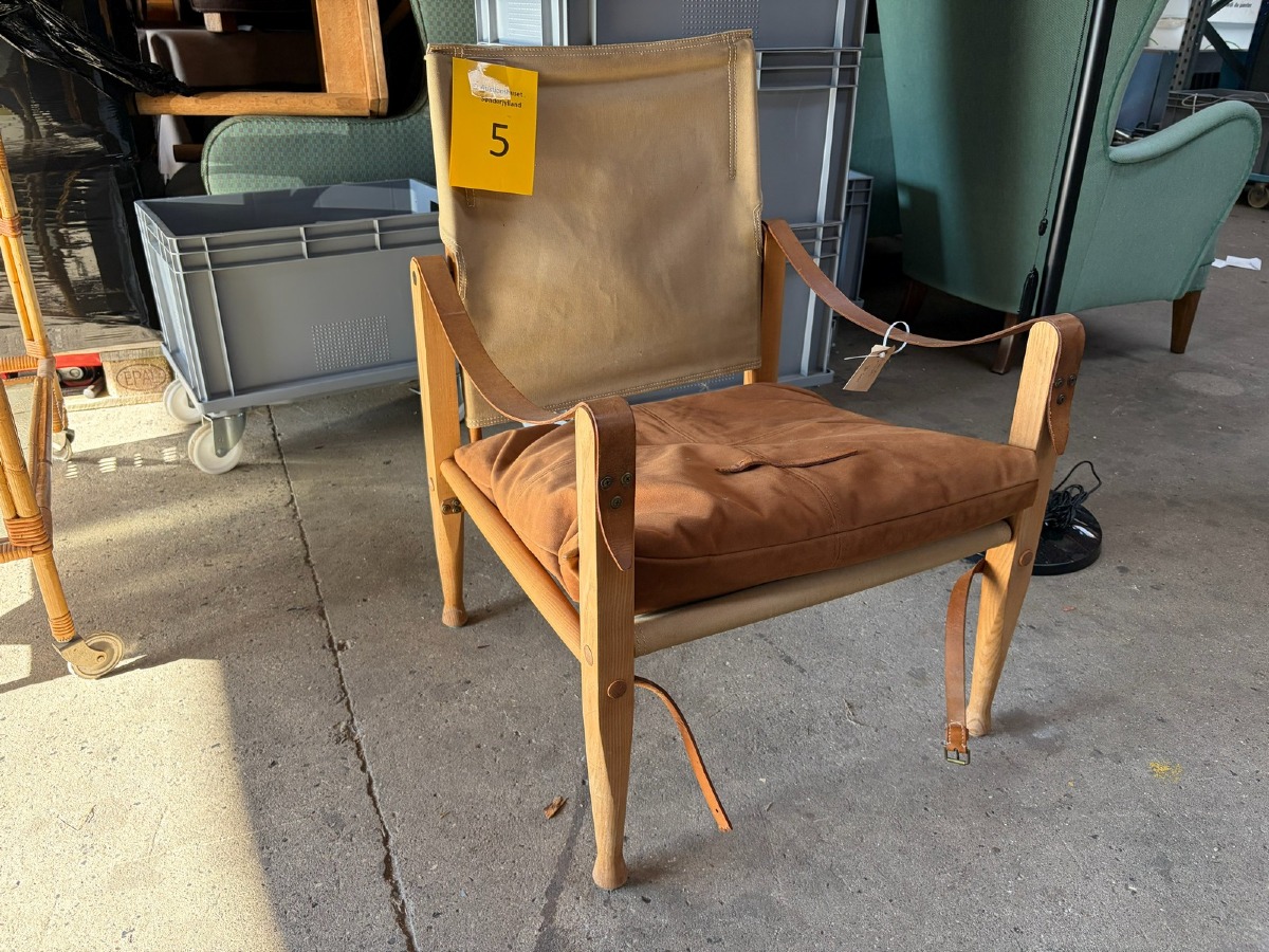 Kaare Klint Safari Chair – lænestol i ask med kanvas og læder – med løs hynde