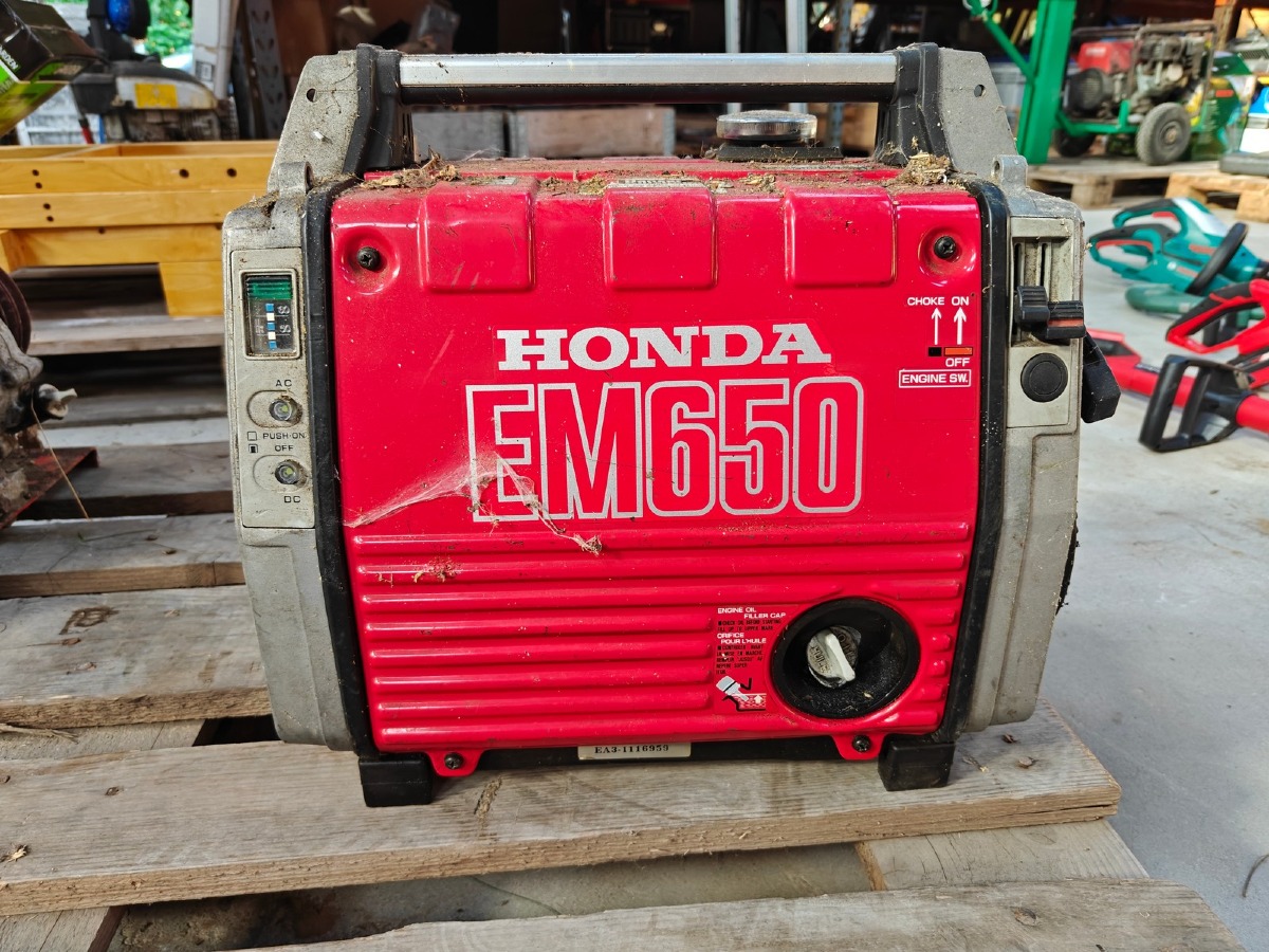 Honda EM650 benzin generator