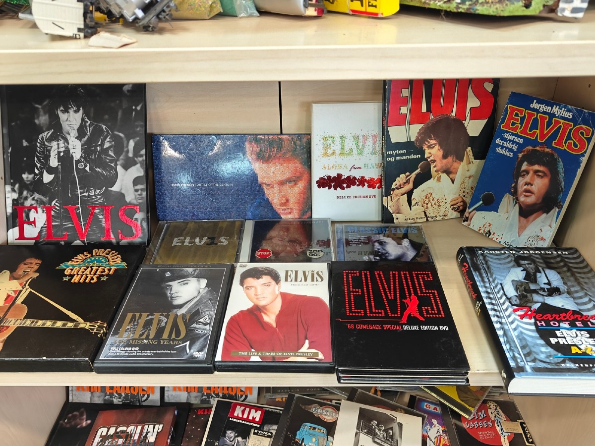 Elvis bøger, DVD og CD