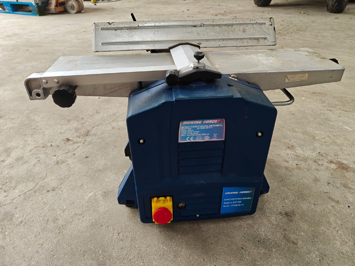 Tykkelses høvl driving force model BTP152F