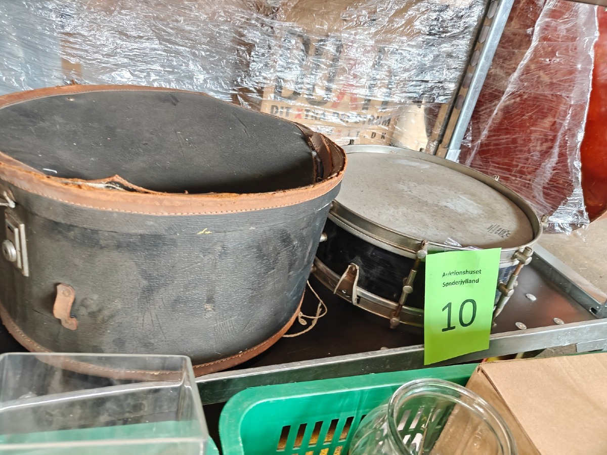 Tromme med æske