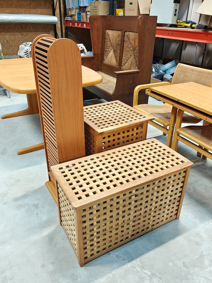 2 opbevaringskasser af teak og CD rack