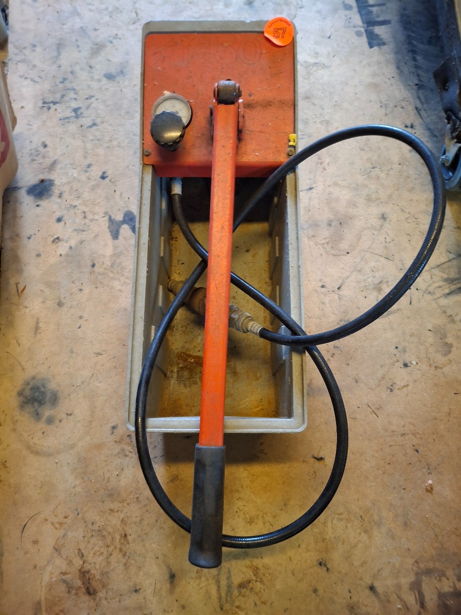 Trykprøvespand. Ridgid 1450 pump
