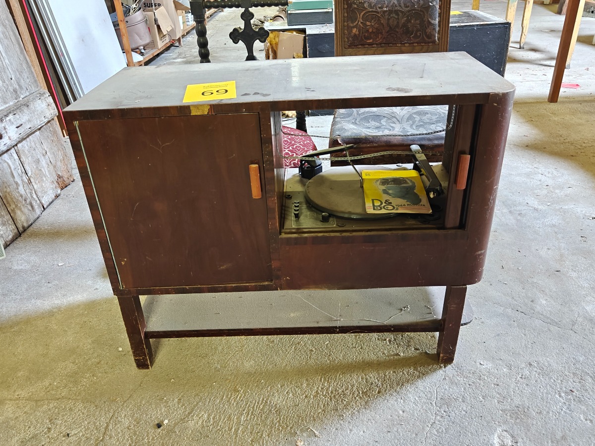 Bang & Olufsen grammofonskab