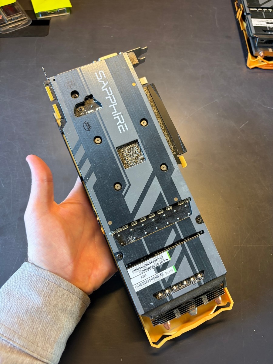 Sapphire TOXIC R9 270X grafikkort – 2 GB GDDR5, Triple-X køling