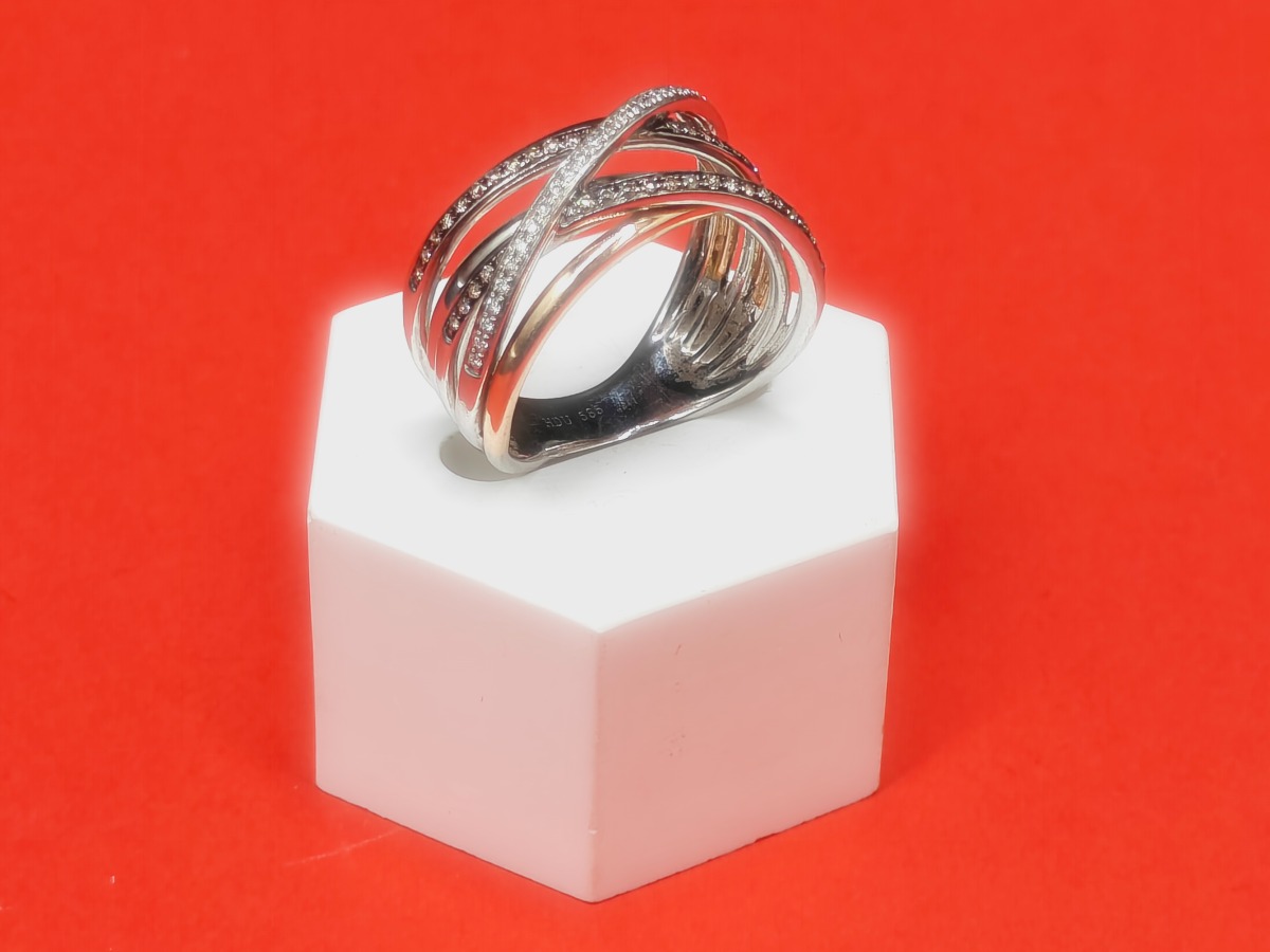 14 karat guld ring m. diamater 