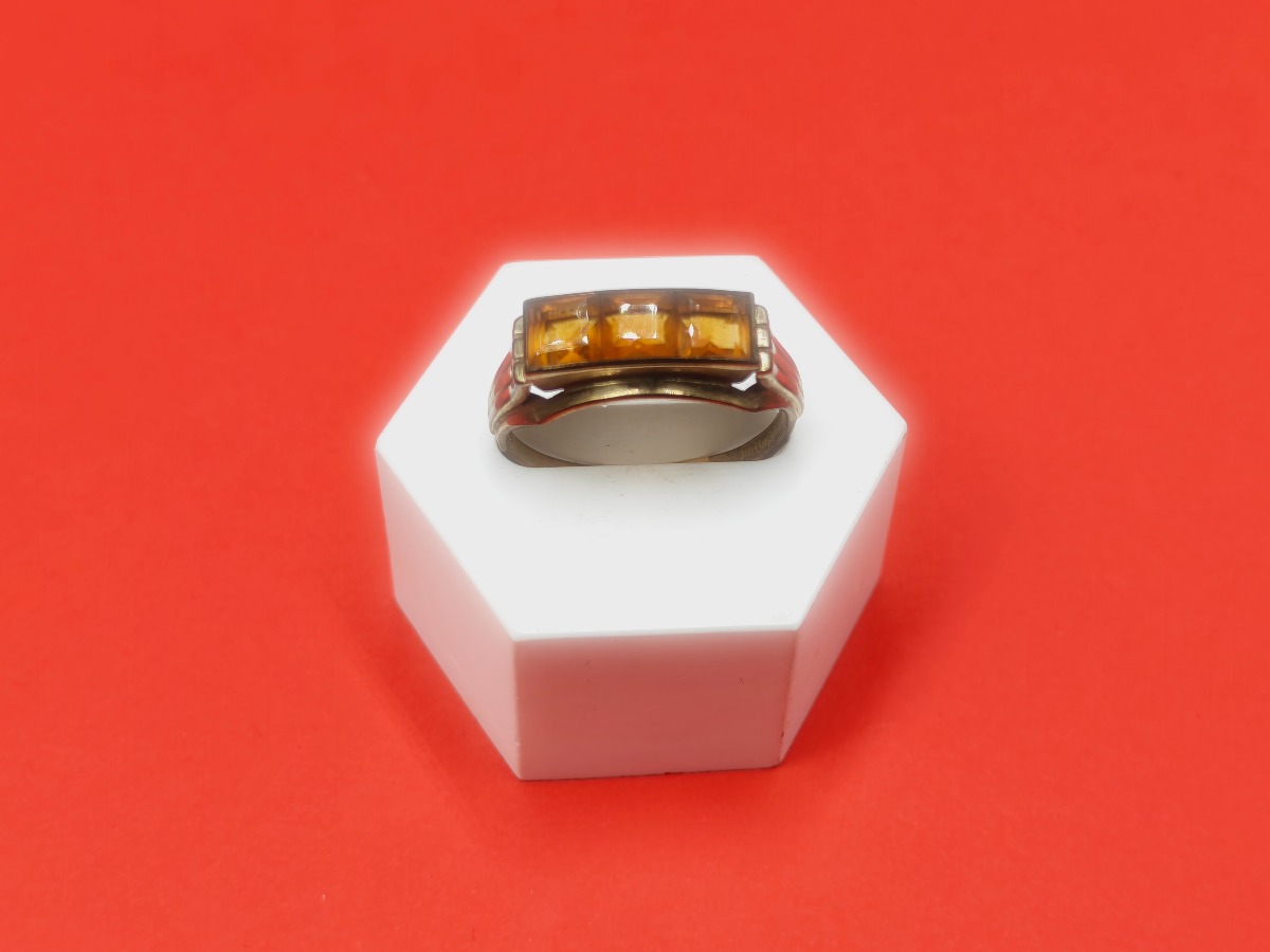 8 karat ring 