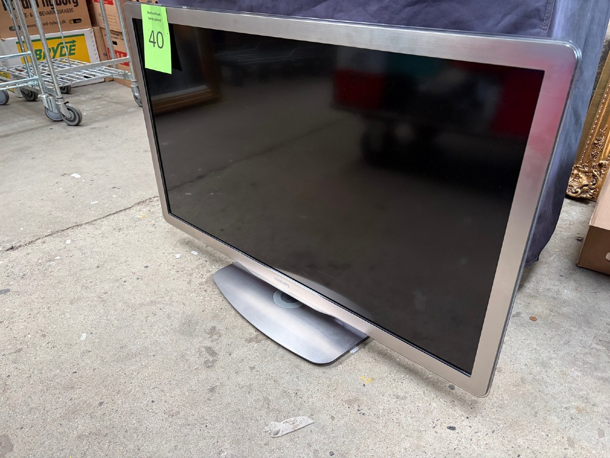 Philips 46” fladskærms-TV – model 46PFL7665H/12 med fjernbetjening og strømkabel