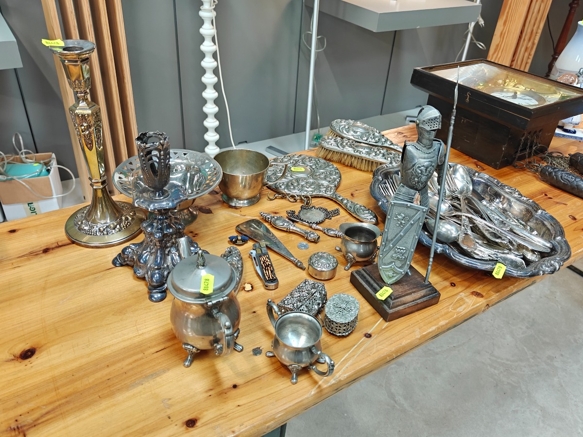 Diverse dele sølvplet