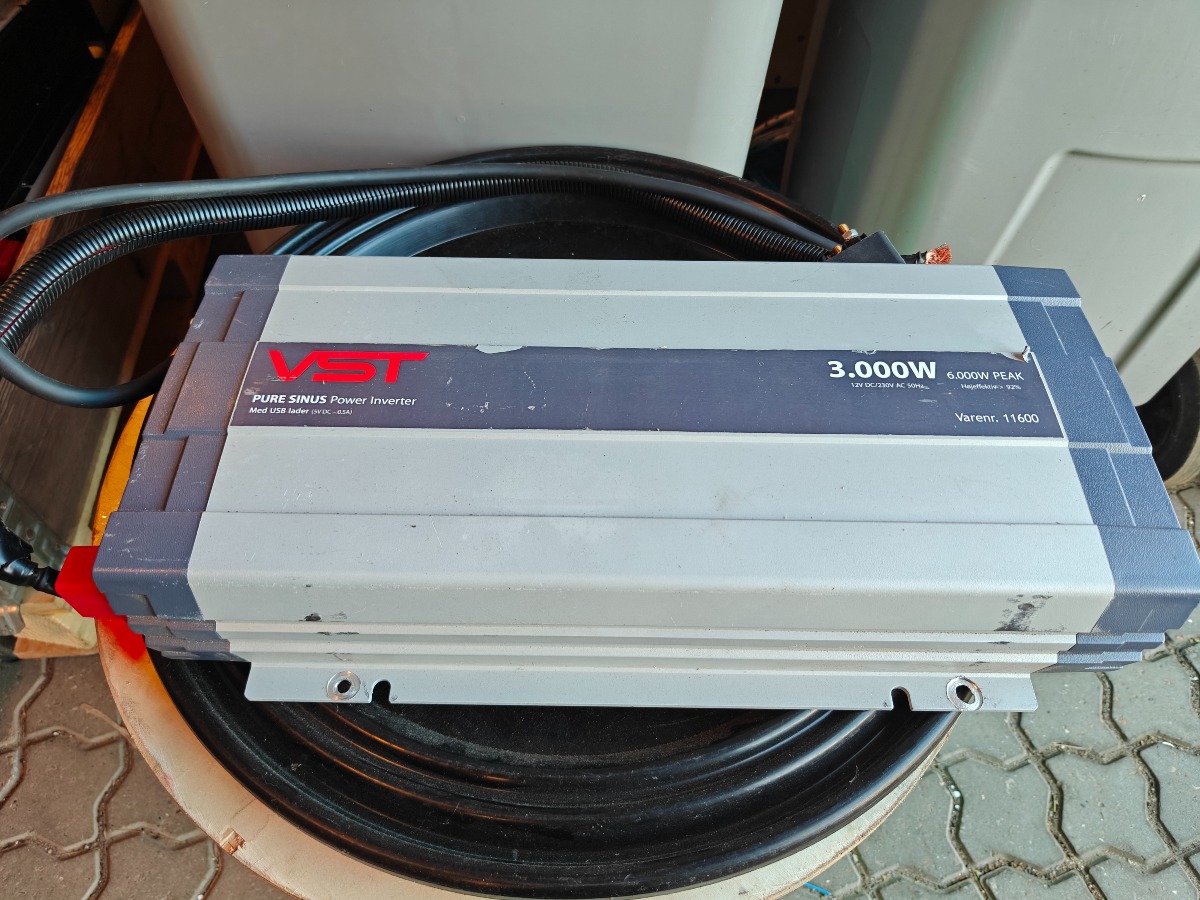 VST pure-sinus 3000W power inverter