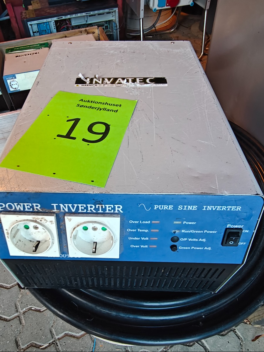 Invatec Pure sine inverter 1800W, stand ukendt