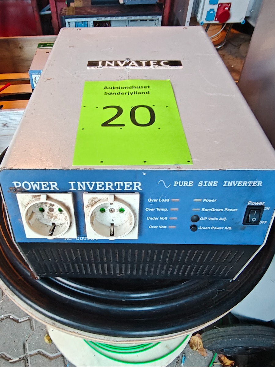 Invatec Pure sine inverter 1800W, stand ukendt