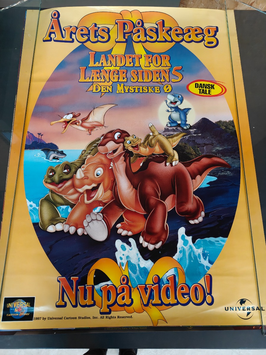 Filmplakater fra tidligere videobutik