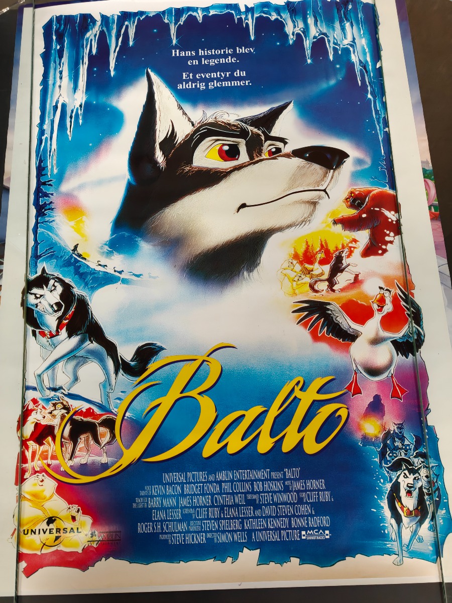 Filmplakater fra tidligere videobutik