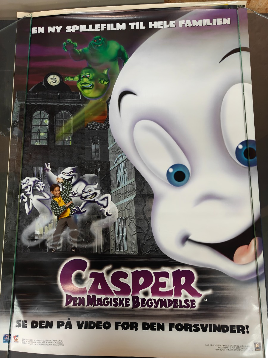 Filmplakater fra tidligere videobutik