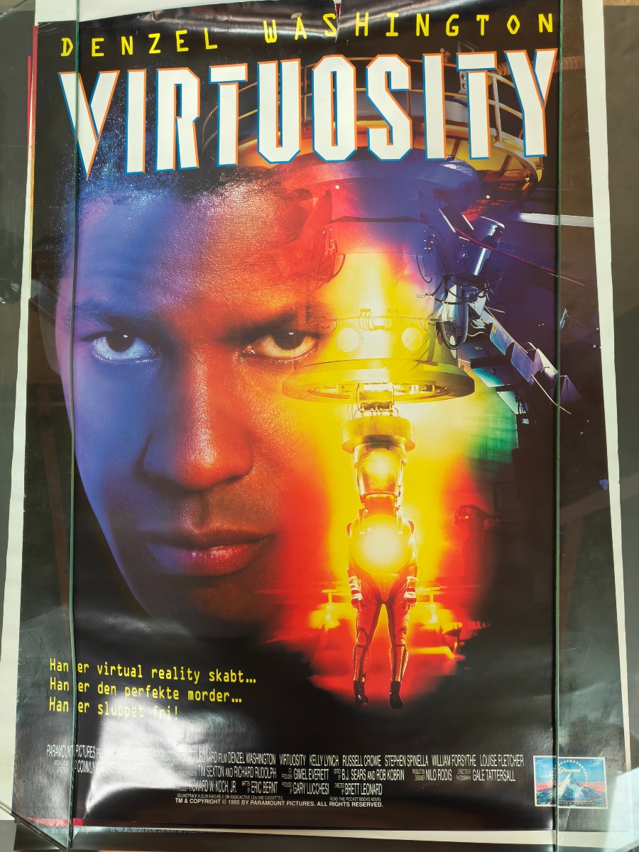 Filmplakater fra tidligere videobutik