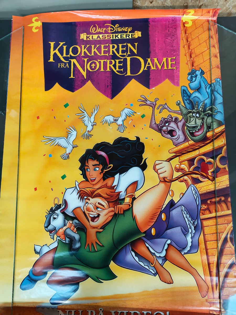 Filmplakater fra tidligere videobutik