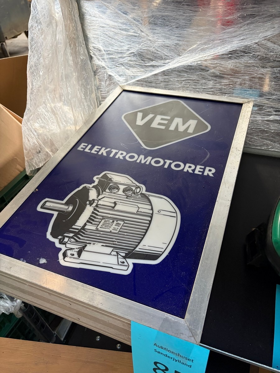 VEM Elektromotorer reklameskilt med aluminiumsramme