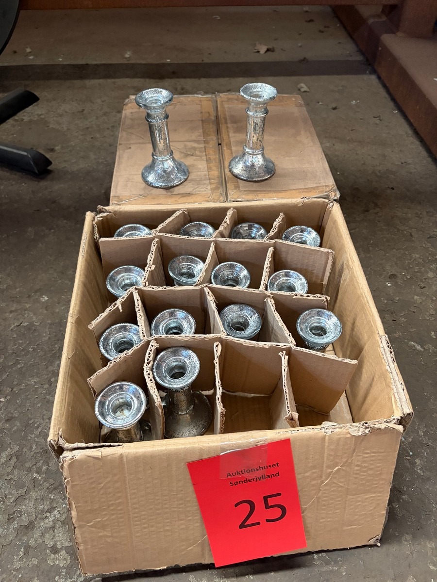 Parti sølvfarvede lysestager i glas – flere stk. i original emballage